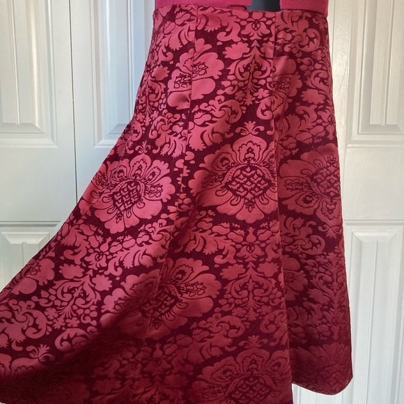 High waisted damask flaired skirt - Picture 2 of 5